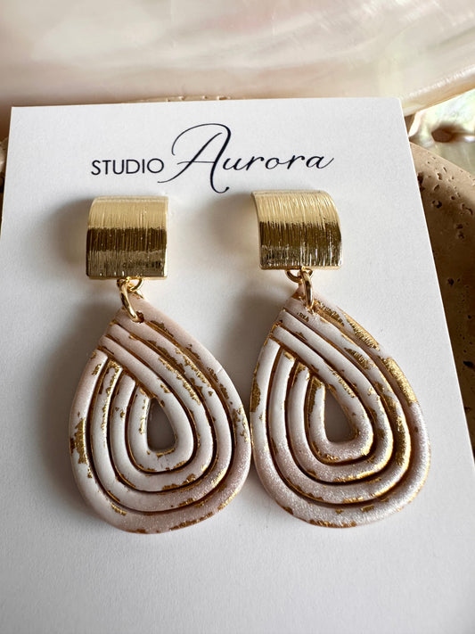 Pearl and Gold Lined Teardrop Earrings