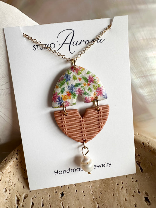 Basket Texture and Flowers Necklace