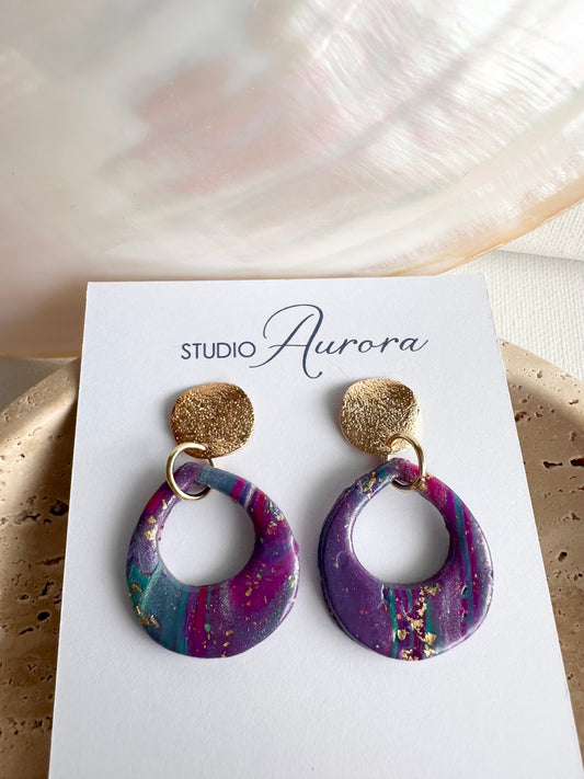 Lisa Earrings - med